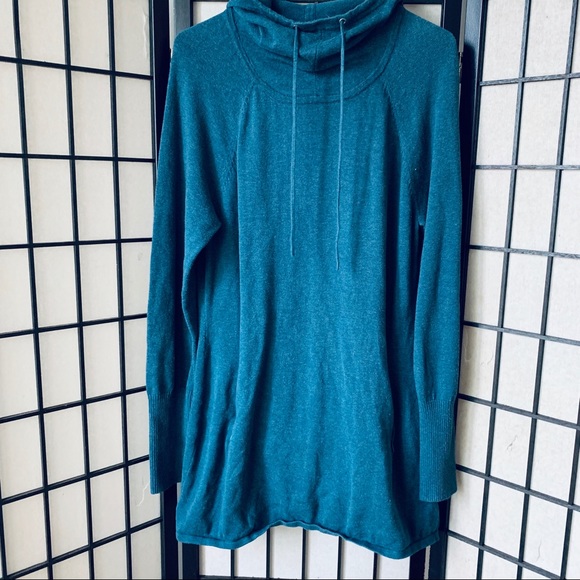 Dakini Dresses & Skirts - Dakini blue hooded pockets athleisure dress sz XL